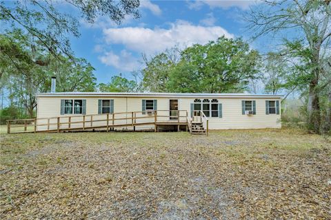 Photo of 19514 N County Road 225, Gainesville, FL 32609 (MLS # GC538017)