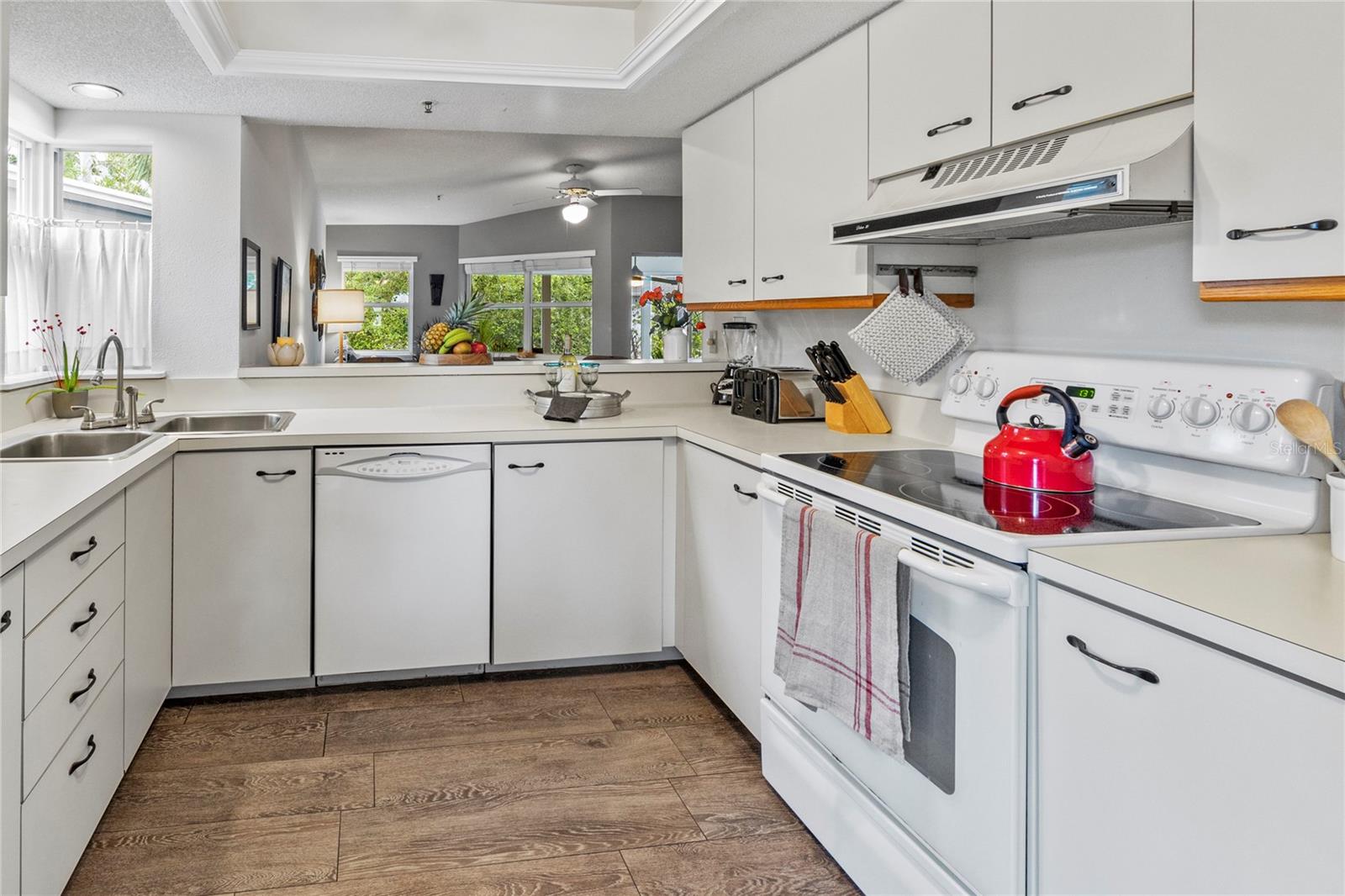 GULF & BAY CLUB BAYSIDE - Residential Lease