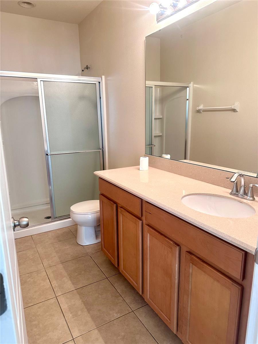 RESERVE/MDW LAKE A-I K M O Q T - Residential Lease