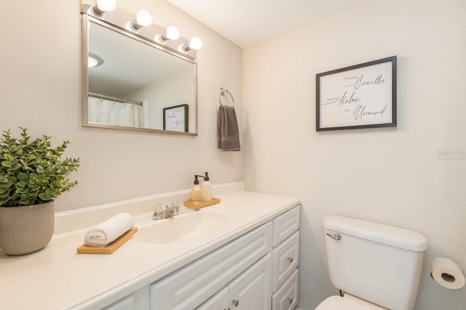 LEESBURG OAKHURST AT LEESBURG CONDO - Residential