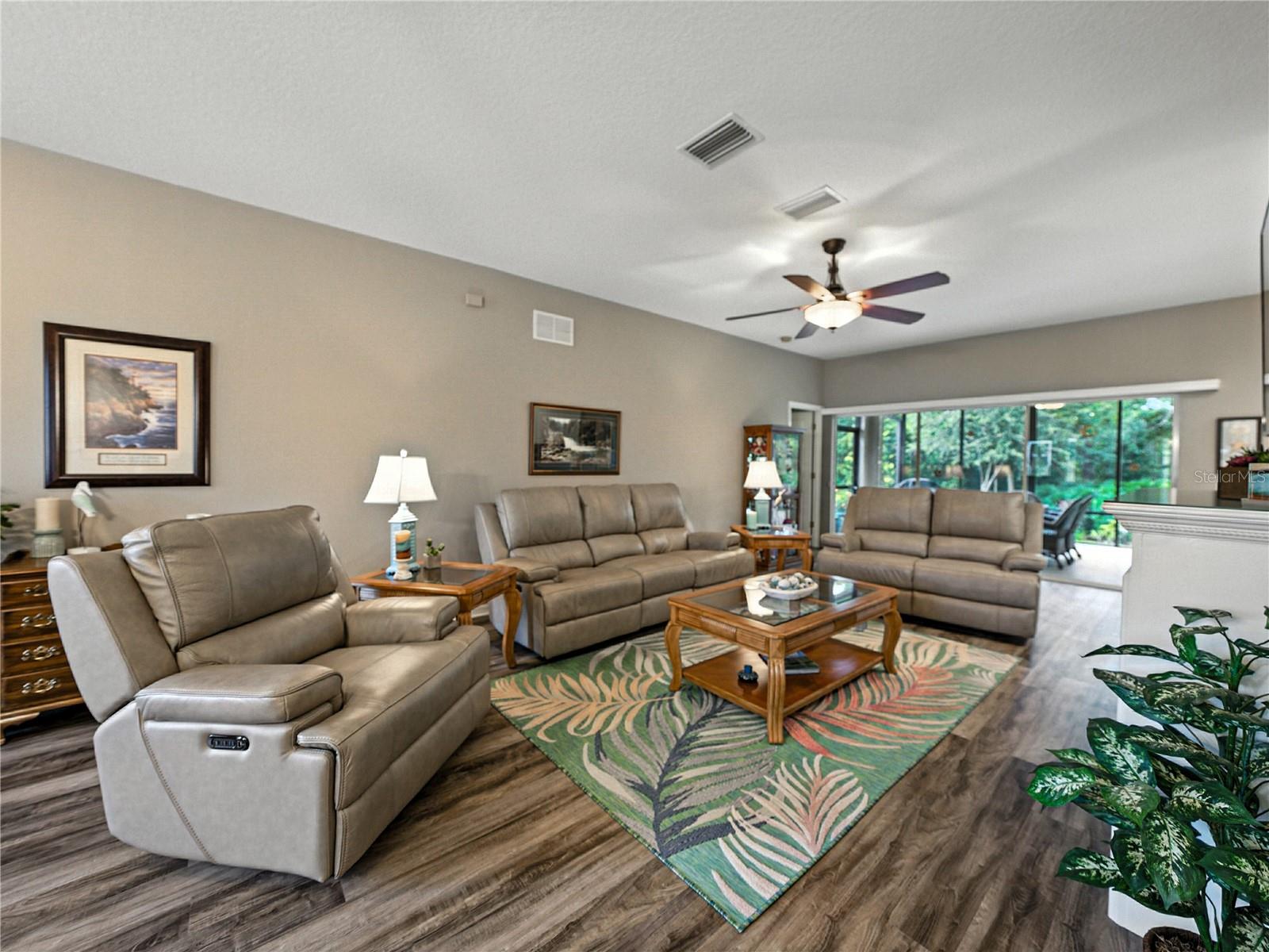 4293 BERWICK DRIVE