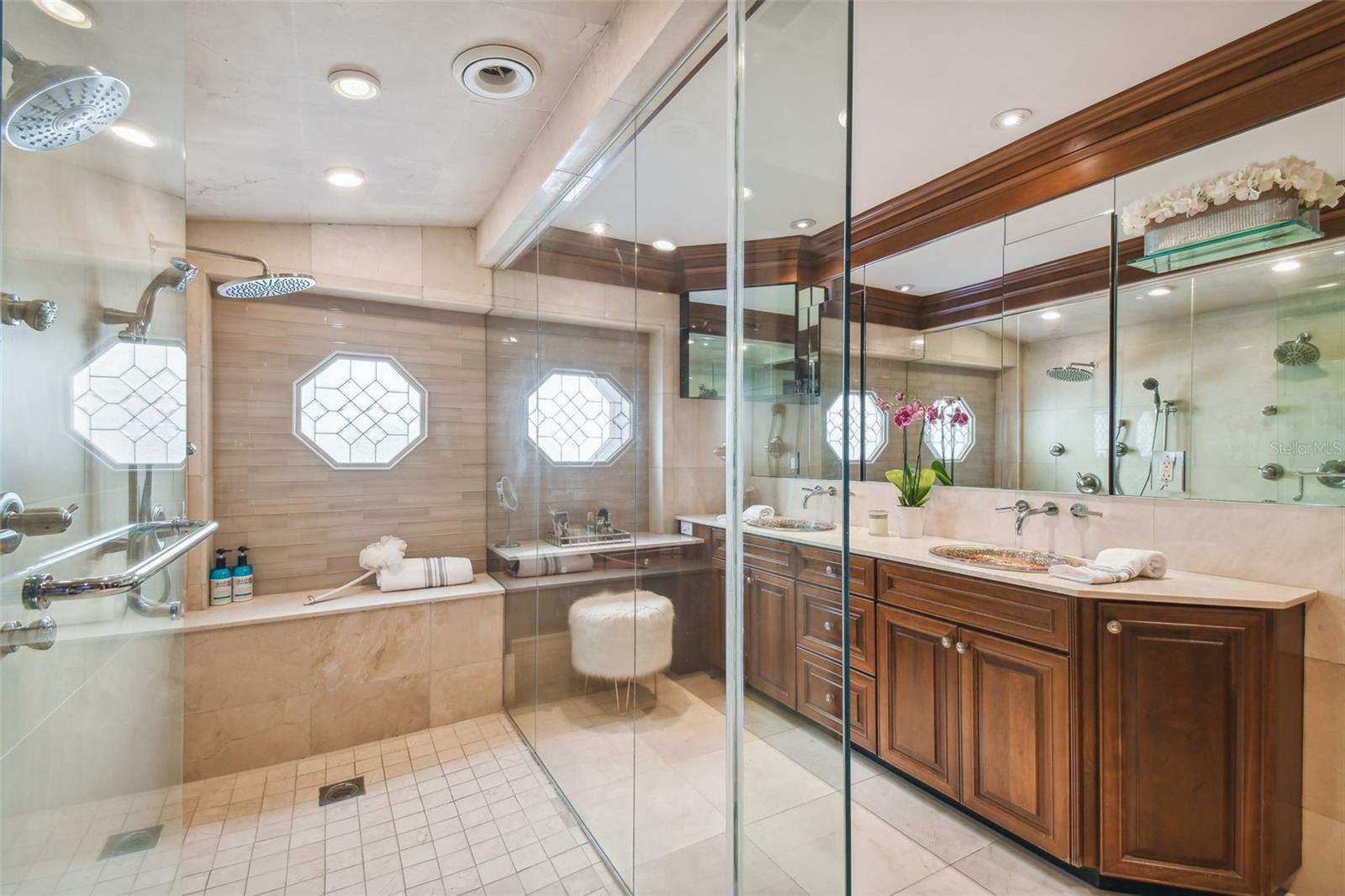 BAYSHORE ESTATES 4 - Residential