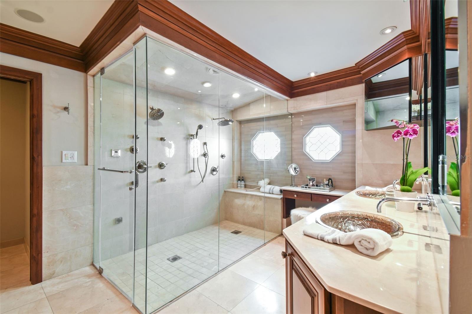 BAYSHORE ESTATES 4 - Residential