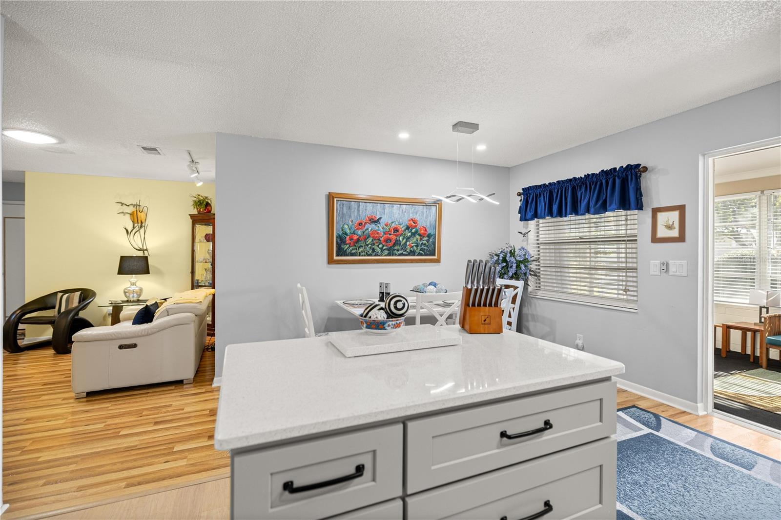 CIRCLE SQUARE WOODS - Residential