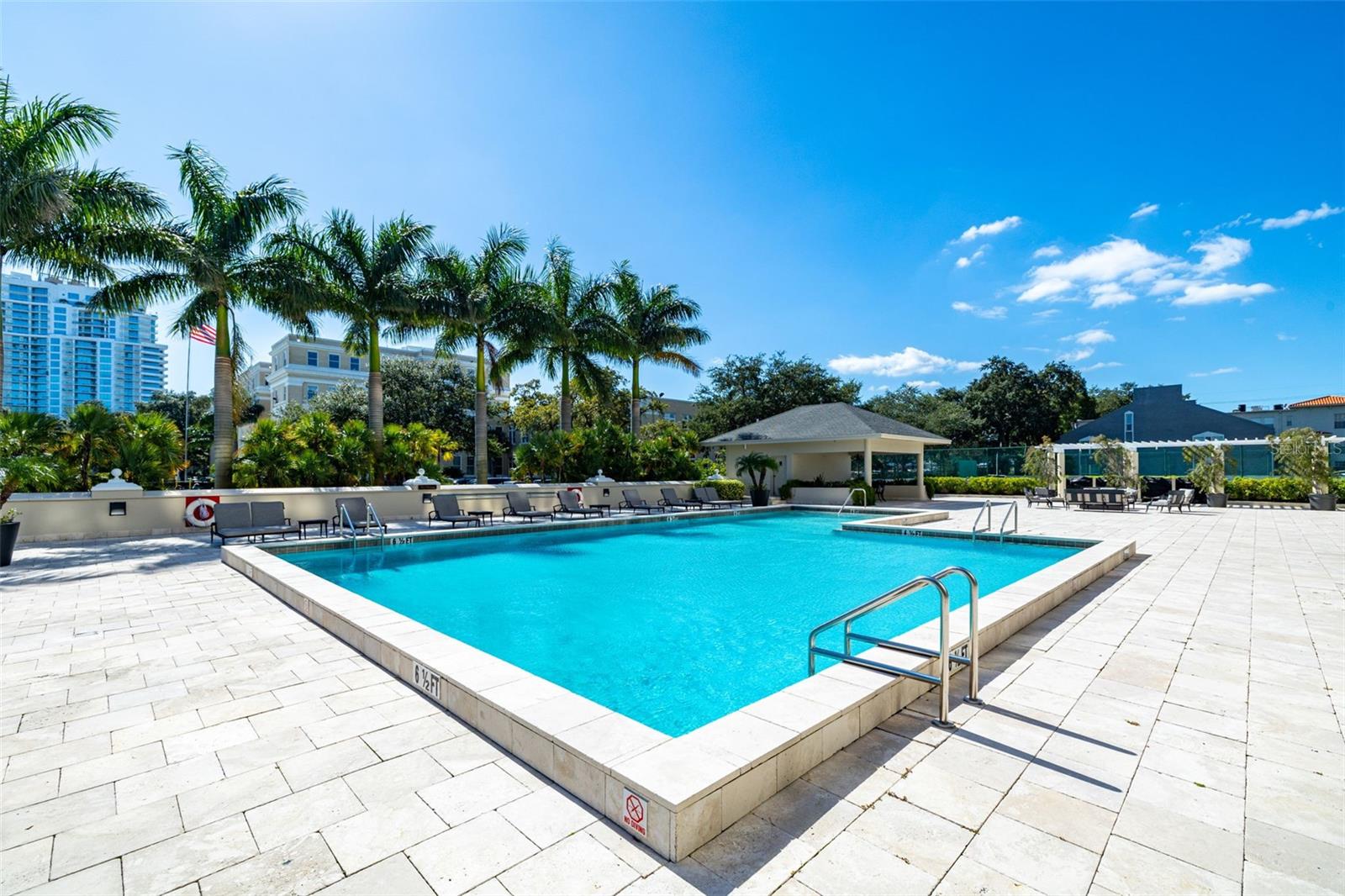 MONTE CARLO TOWERS A CONDOMINI - Residential