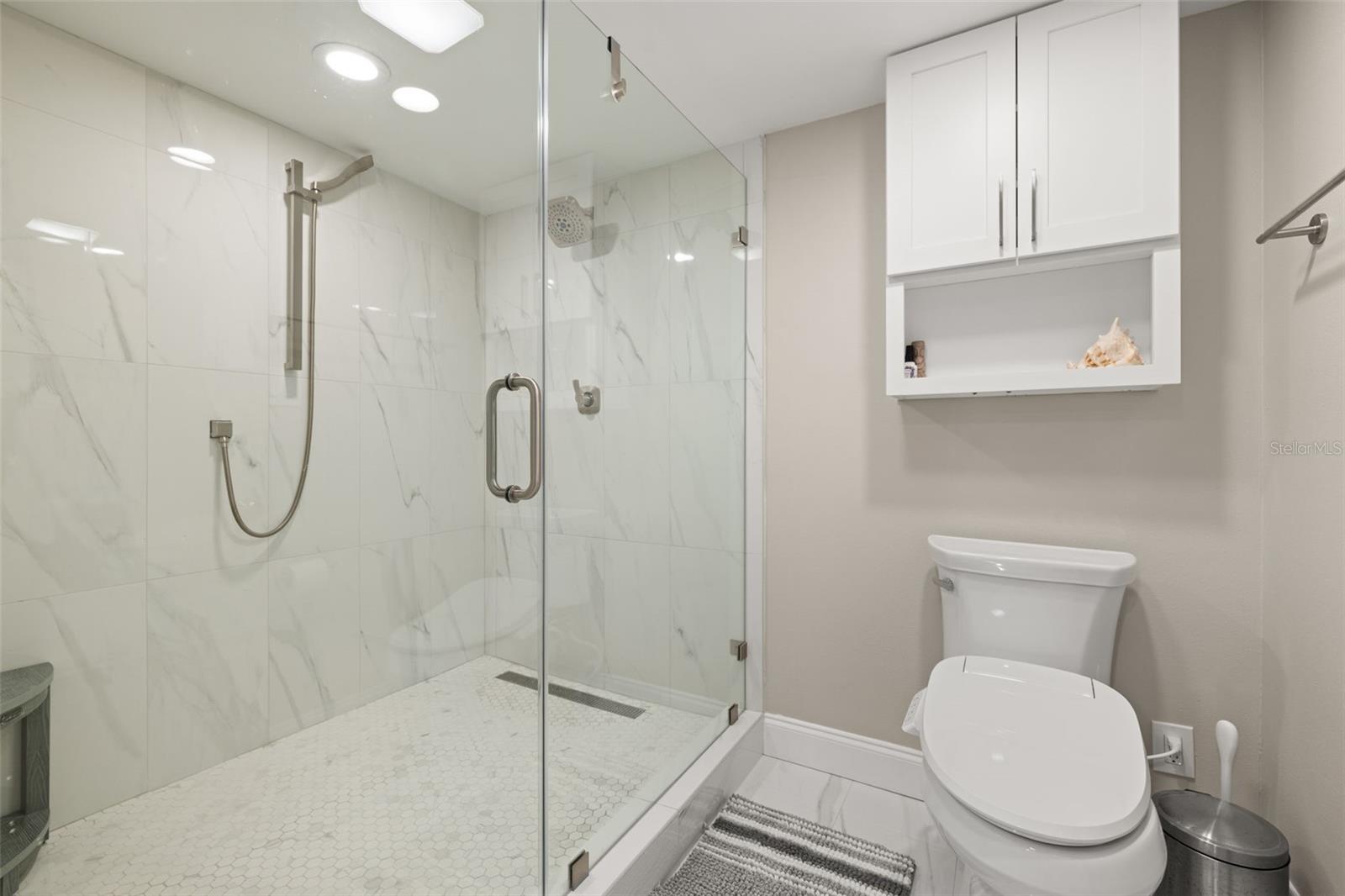 MONTE CARLO TOWERS A CONDOMINI - Residential