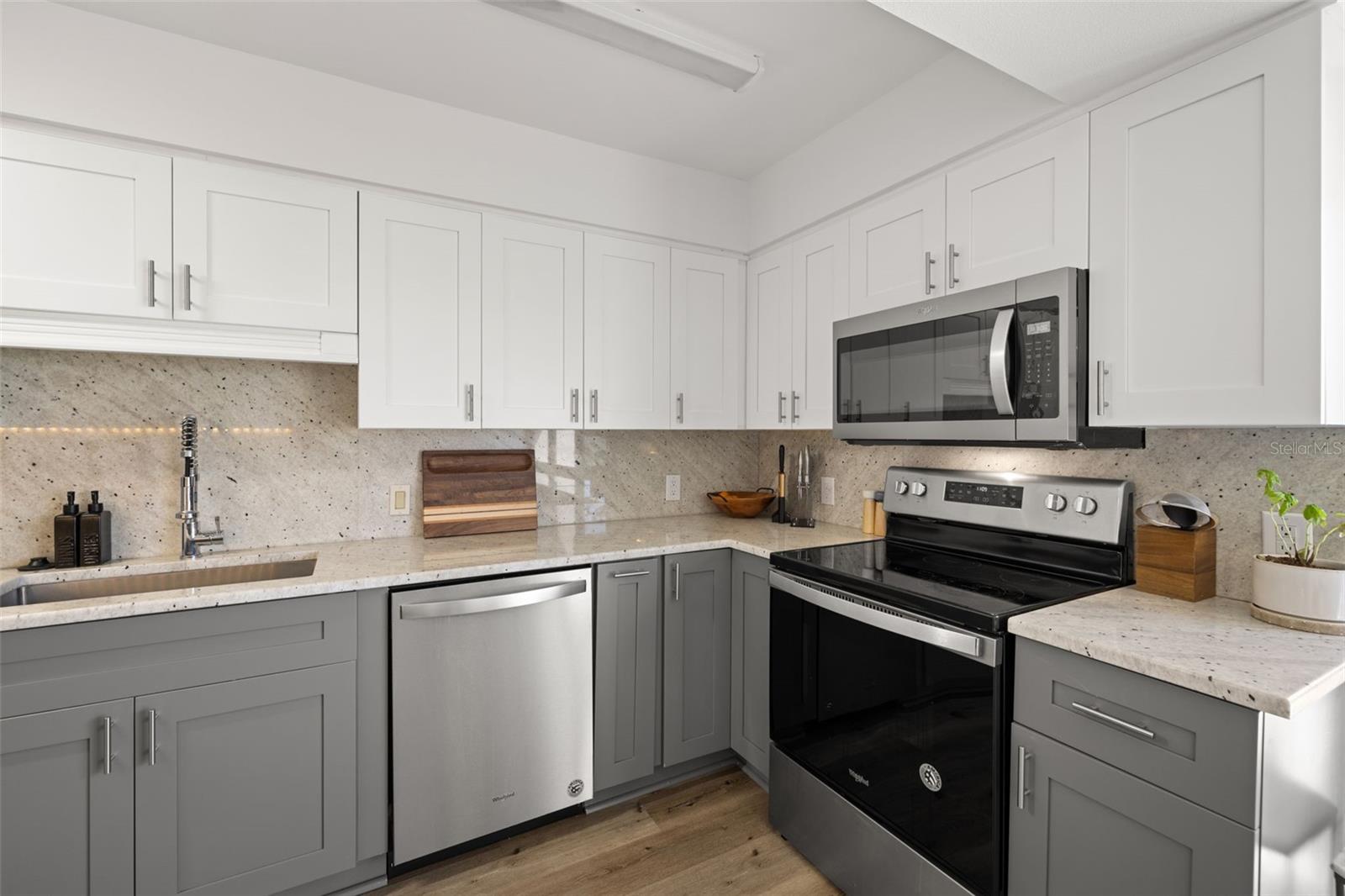 MONTE CARLO TOWERS A CONDOMINI - Residential