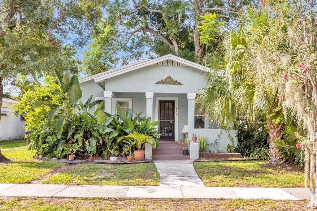 Photo of 1509 Woodward Street, Orlando, FL 32803 (MLS # O6433654)
