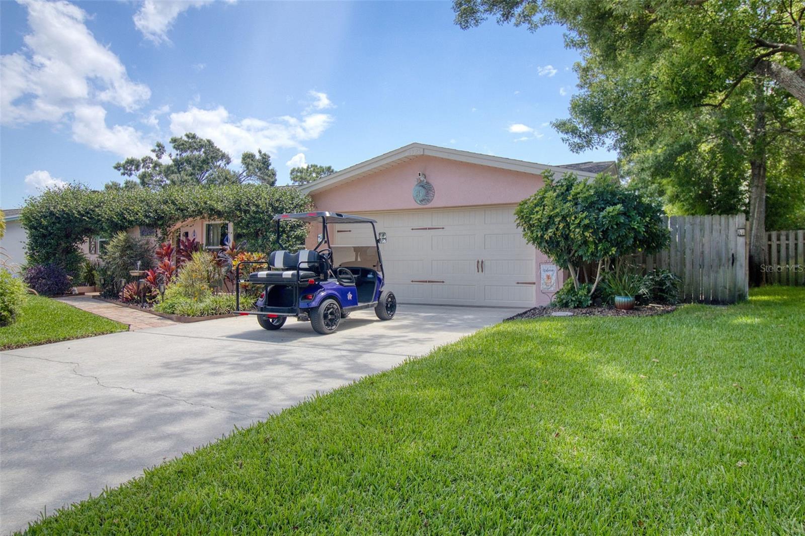 1725 HITCHING POST LANE