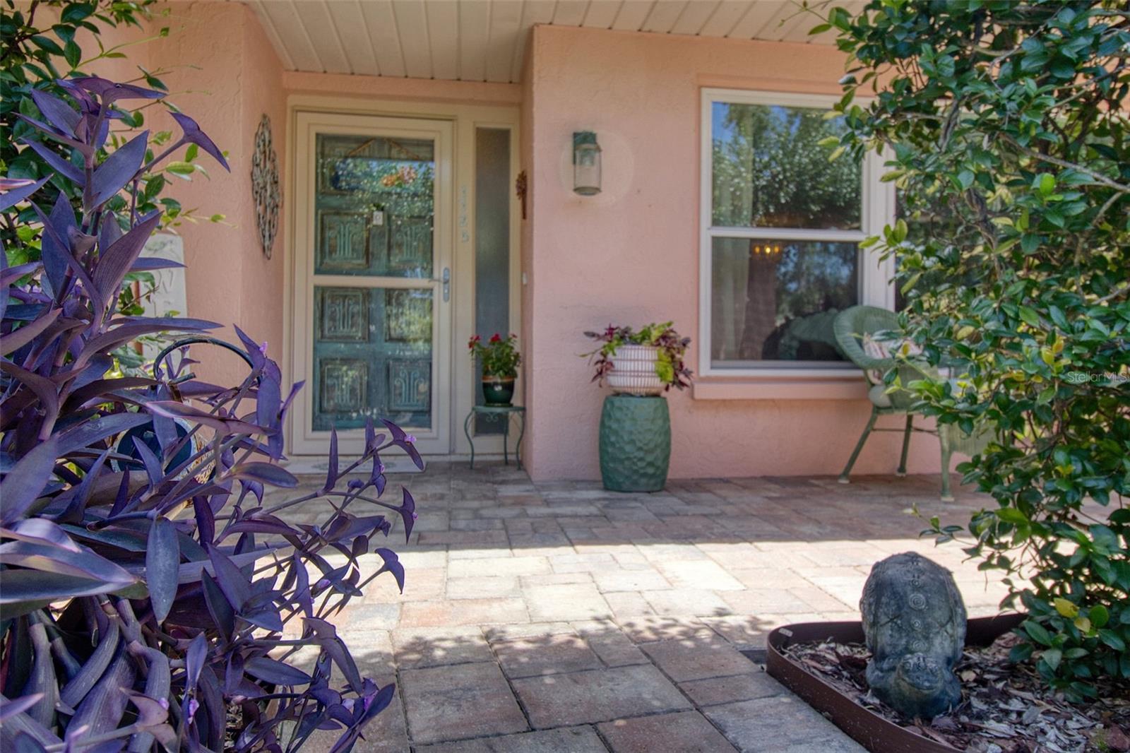 1725 HITCHING POST LANE