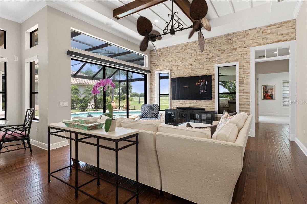 LAKEWOOD RANCH COUNTRY CLUB VILLAGE - Residential