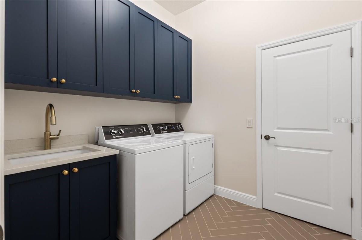 LAKEWOOD RANCH COUNTRY CLUB VILLAGE - Residential