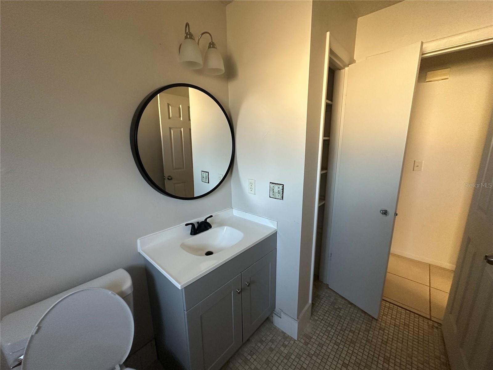 KINGSLAND COUNTRY ESTATE - Residential Lease