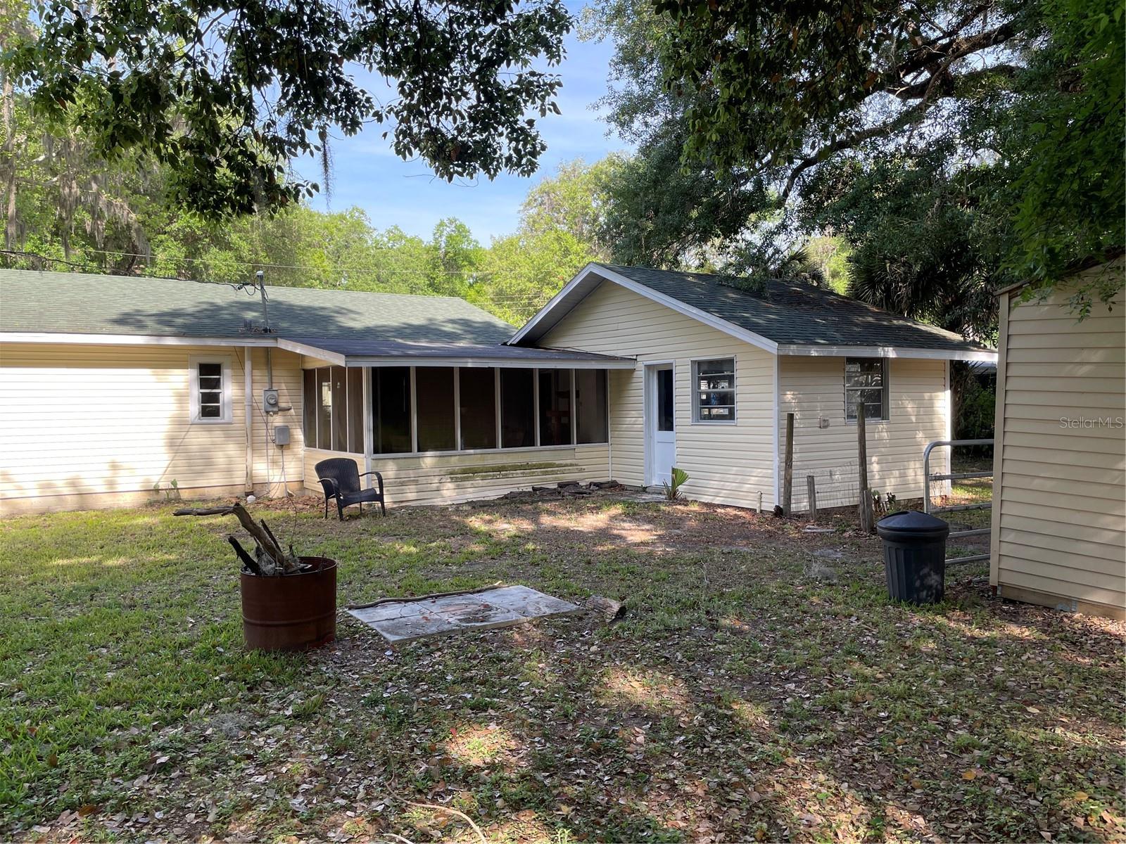 LAKE WEIR ESTATE - Residential