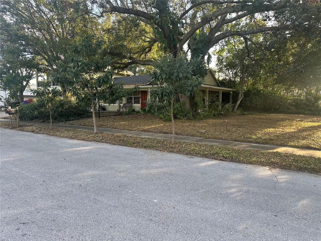 Photo of 518 Poinsettia Lane, Kissimmee, FL 34744 (MLS # S5143124)