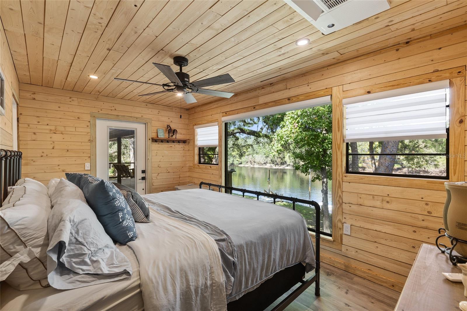 DEVILS ELBOW UNIT 1 - Residential