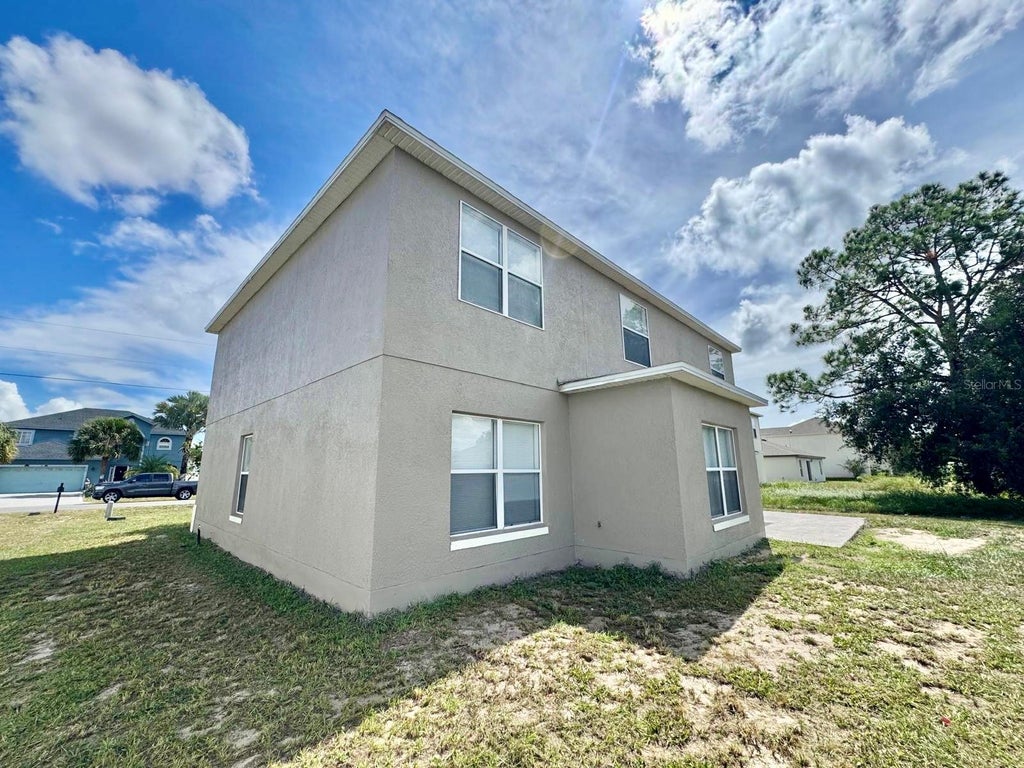 Photo of 727 James Court, Kissimmee, FL 34759 (MLS # S5159106)