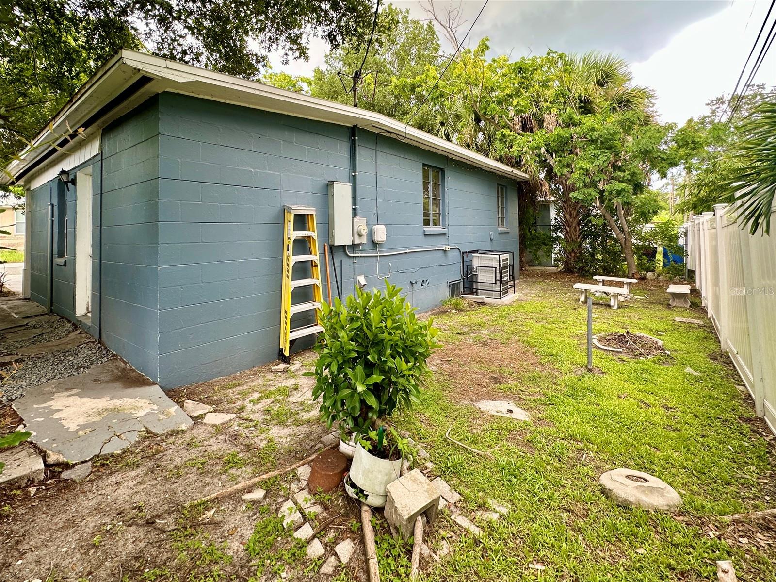 DISTRICT FLA CORP SUB 1 - Residential