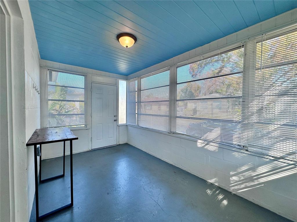 Photo of 762 Paris Avenue S, St Petersburg, FL 33701 (MLS # TB8453771)
