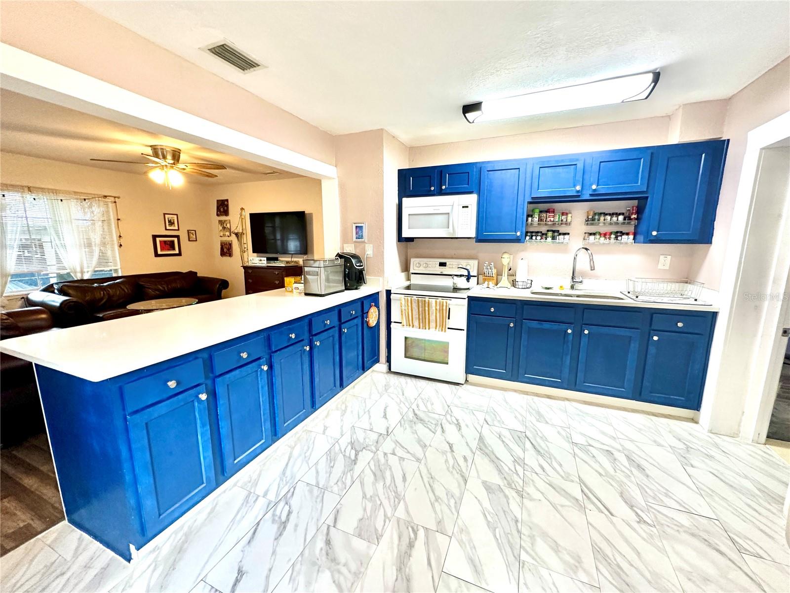 DISTRICT FLA CORP SUB 1 - Residential