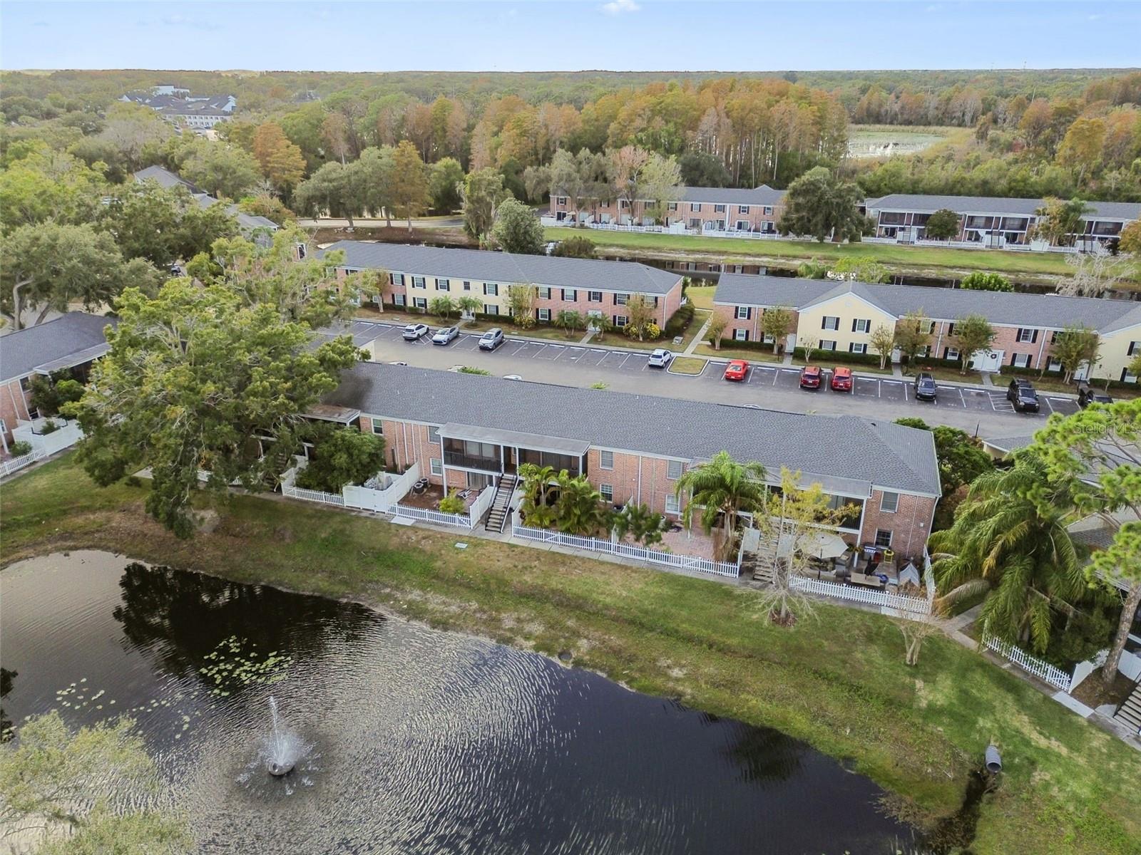 WHISPERING OAKS - Residential