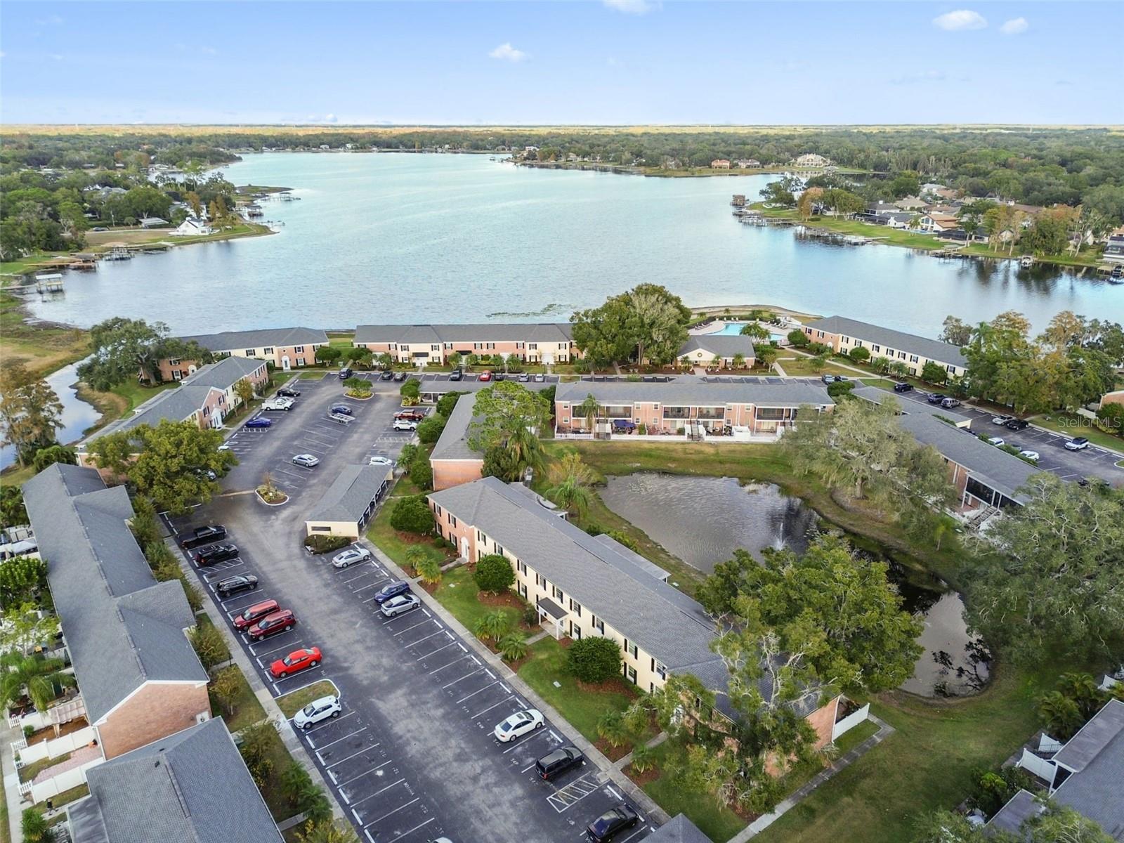 WHISPERING OAKS - Residential