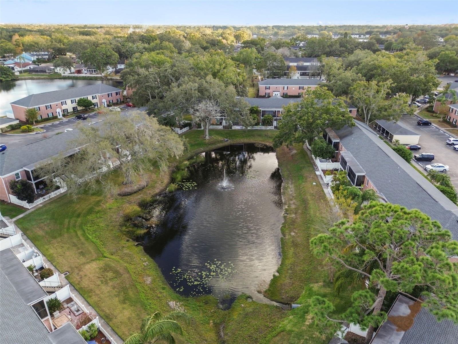 WHISPERING OAKS - Residential