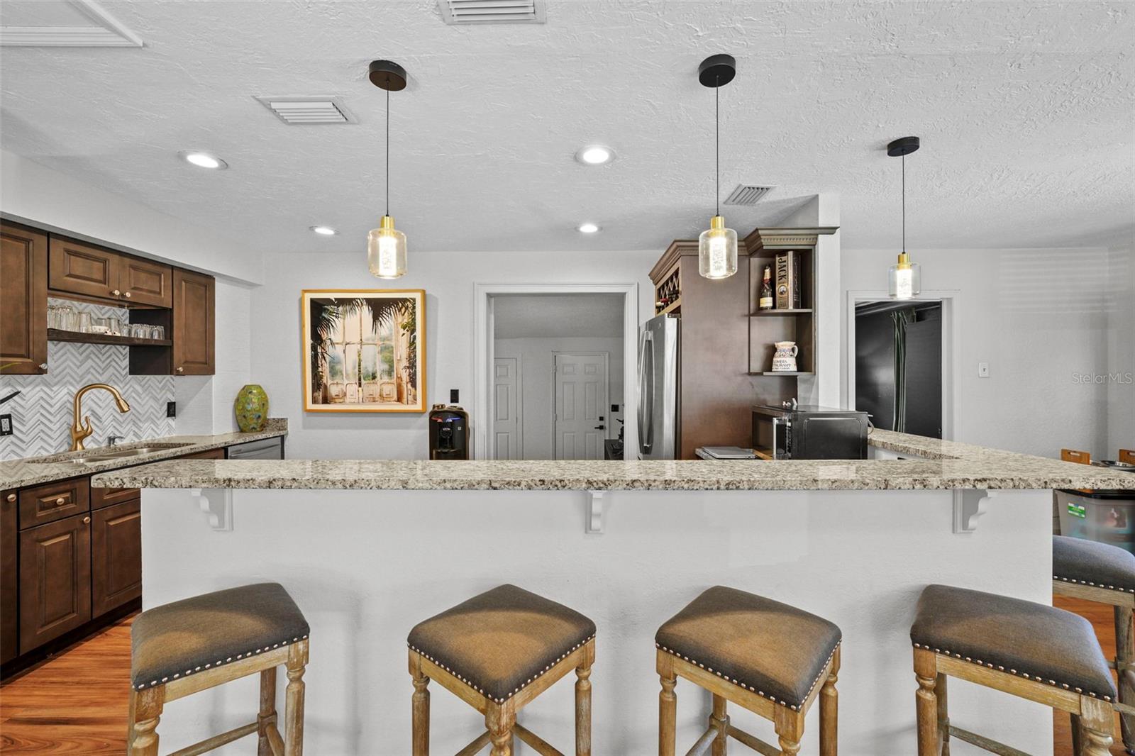 ARMENIA ESTATES - Residential Lease