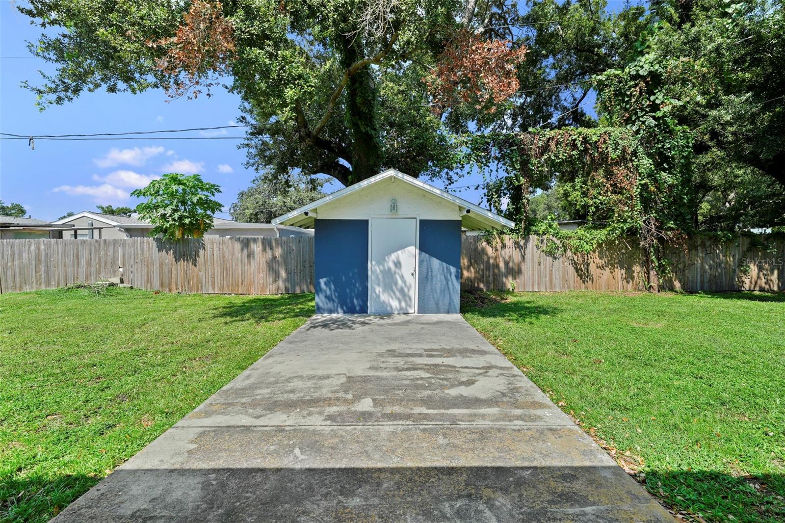 ARMENIA ESTATES - Residential Lease