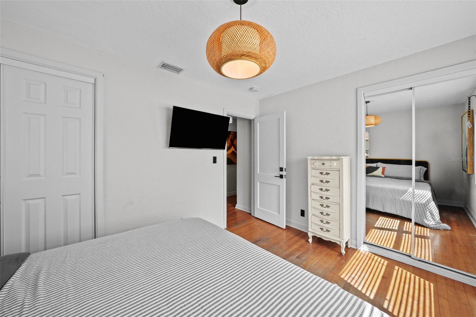 ARMENIA ESTATES - Residential Lease