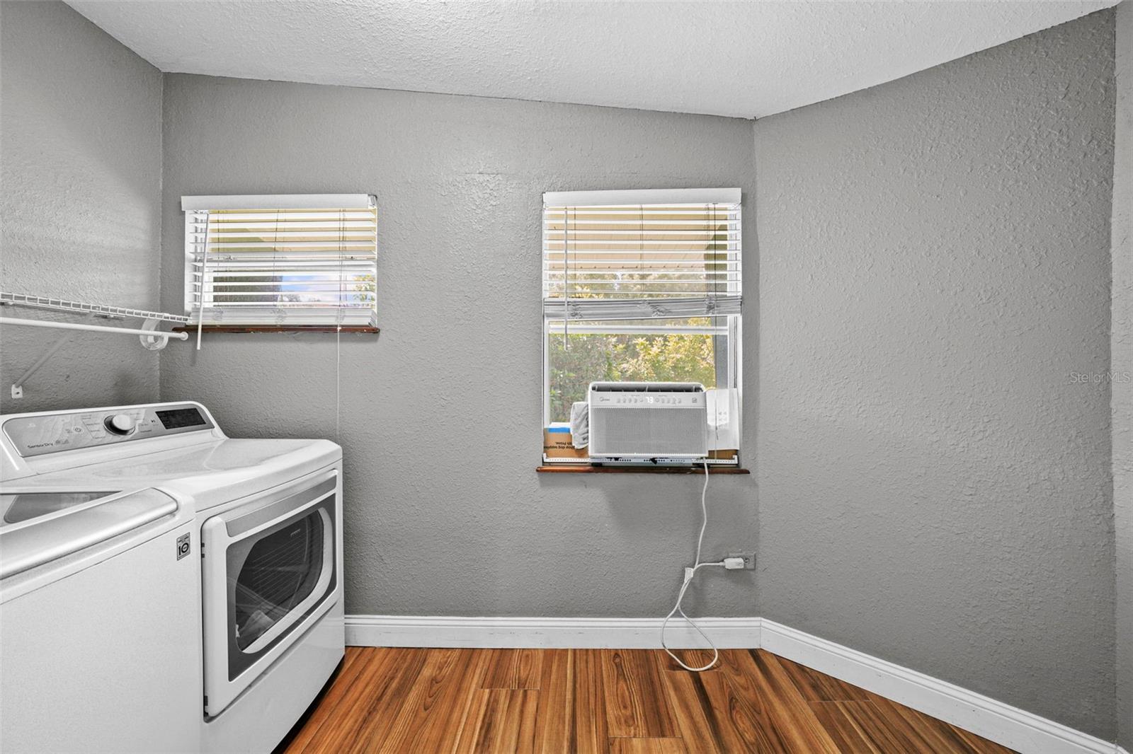 ARMENIA ESTATES - Residential Lease