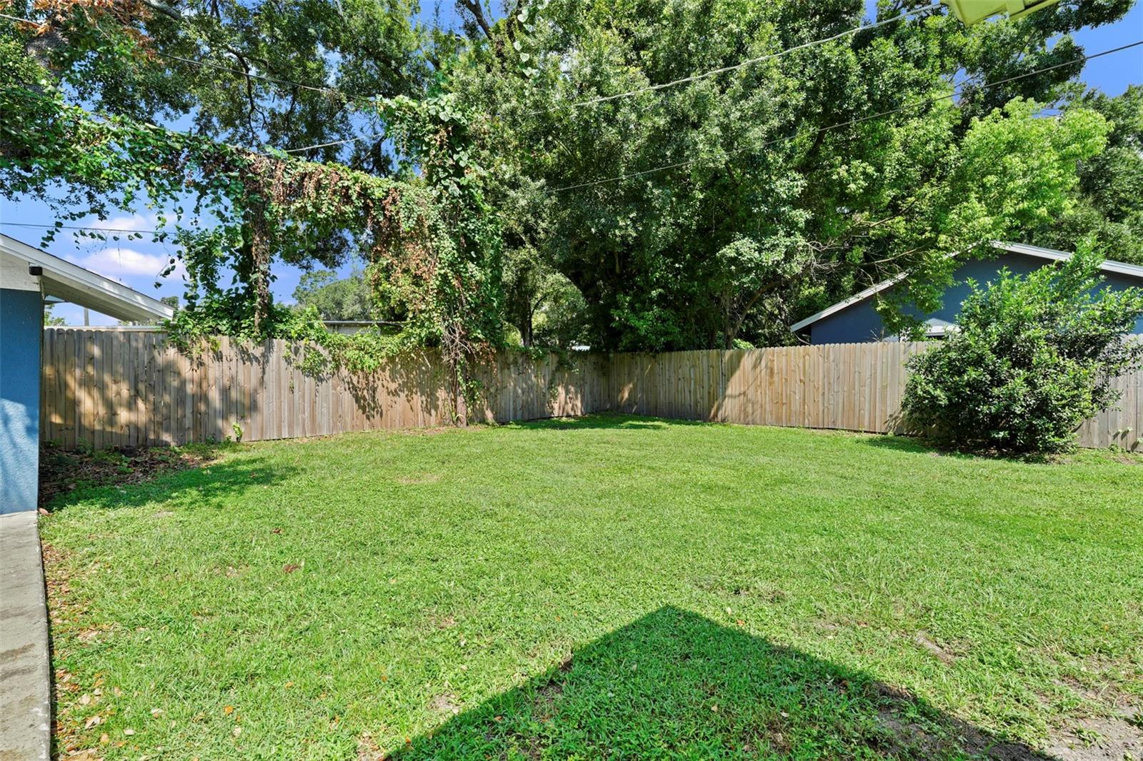 ARMENIA ESTATES - Residential Lease