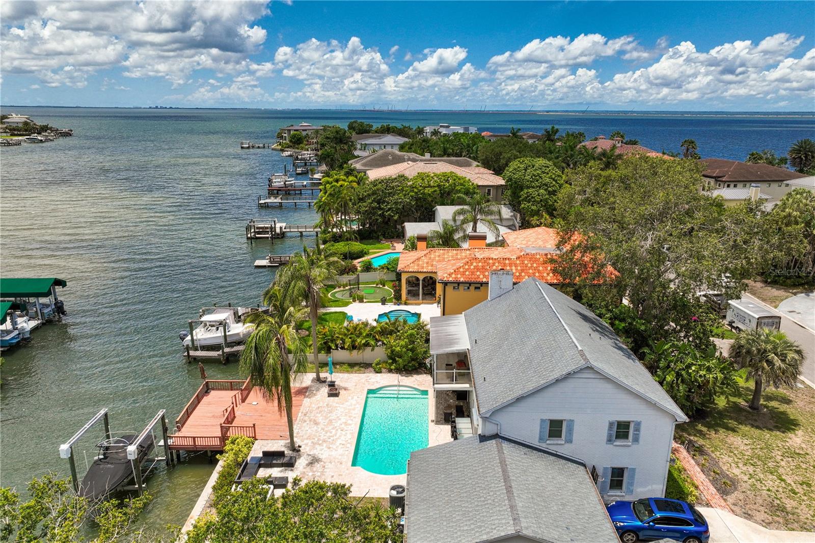 CAROL SHORES - Residential