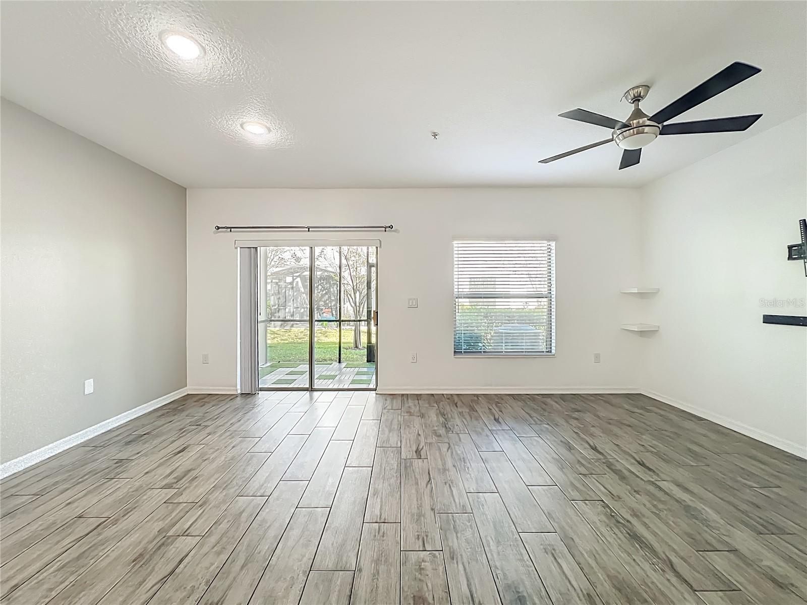 TOWNS AT WHITE CEDAR - Residential