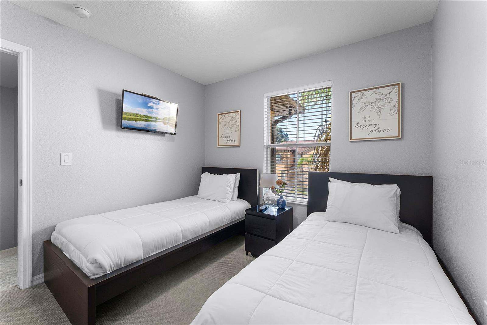 REGAL PALMS/HLND RESERVE - Residential