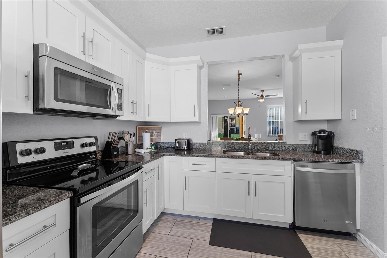 REGAL PALMS/HLND RESERVE - Residential