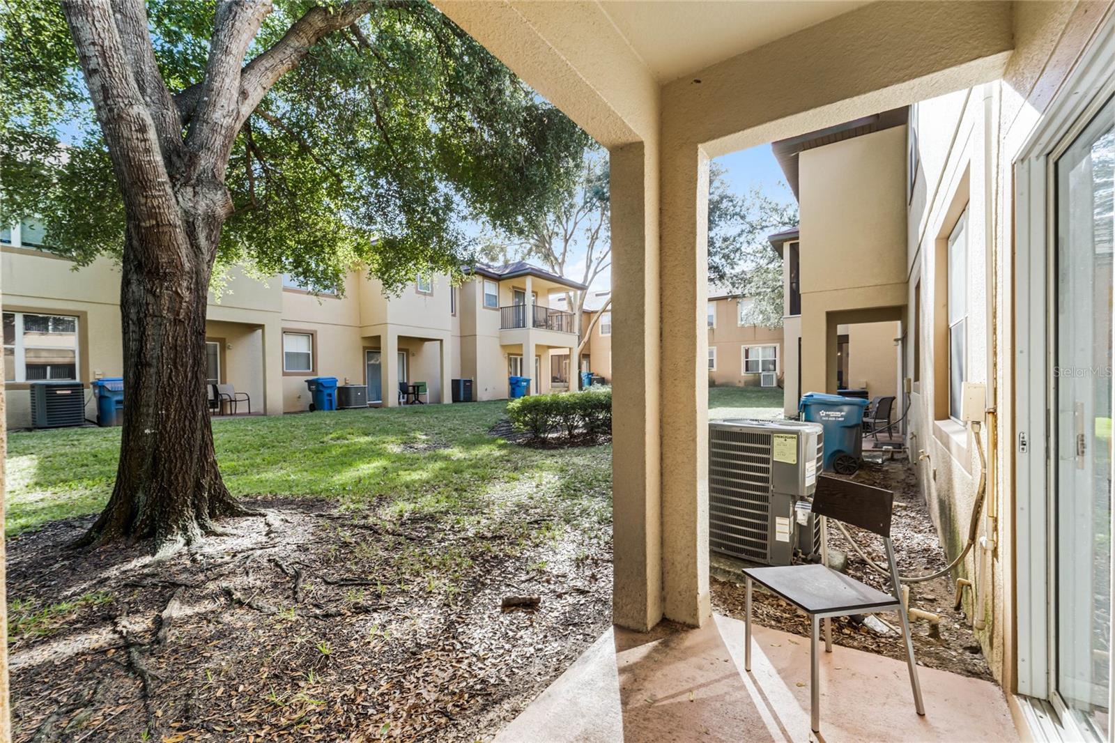 REGAL PALMS/HLND RESERVE - Residential