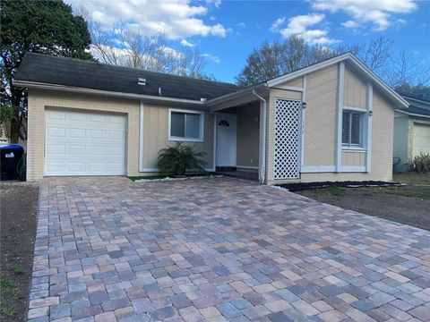 Photo of 173 Lake Drive, Orlando, FL 32835 (MLS # O6360428)