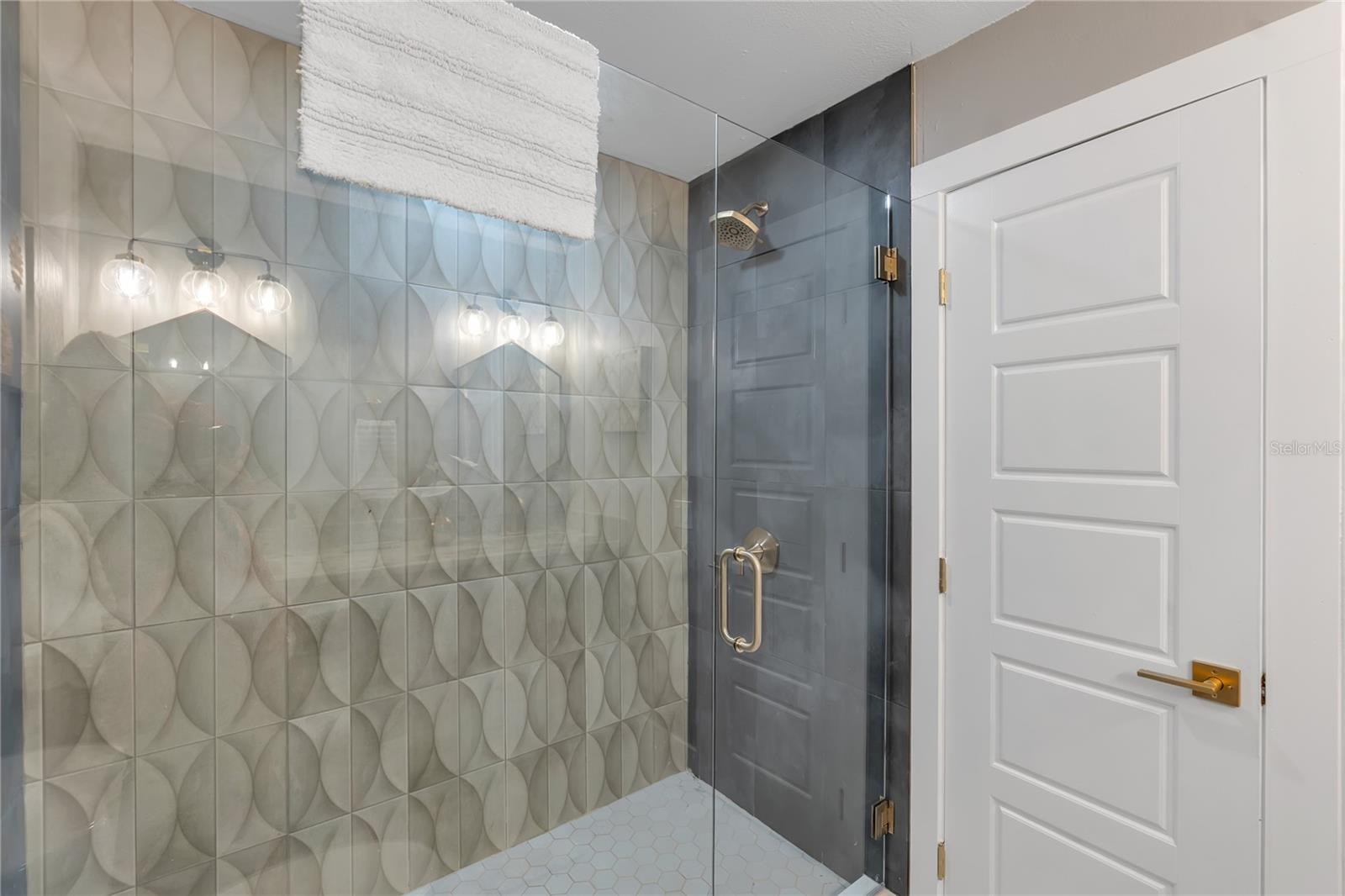 WEST ONECO - Residential