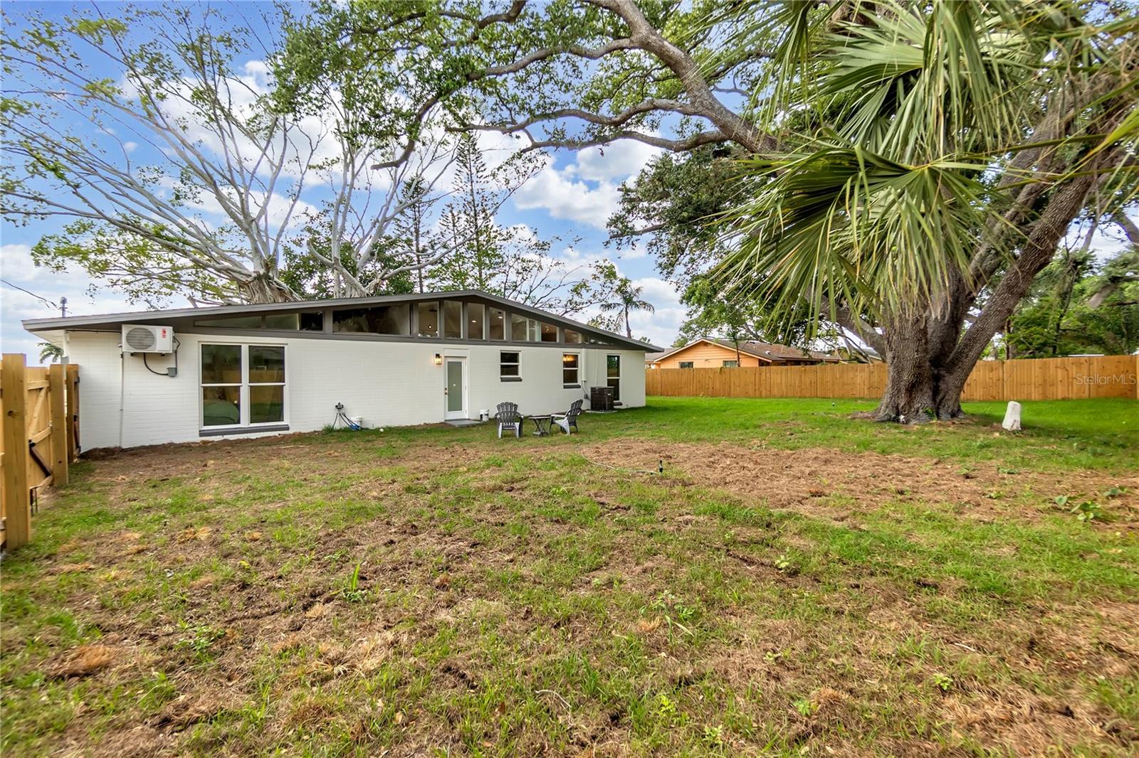 WEST ONECO - Residential