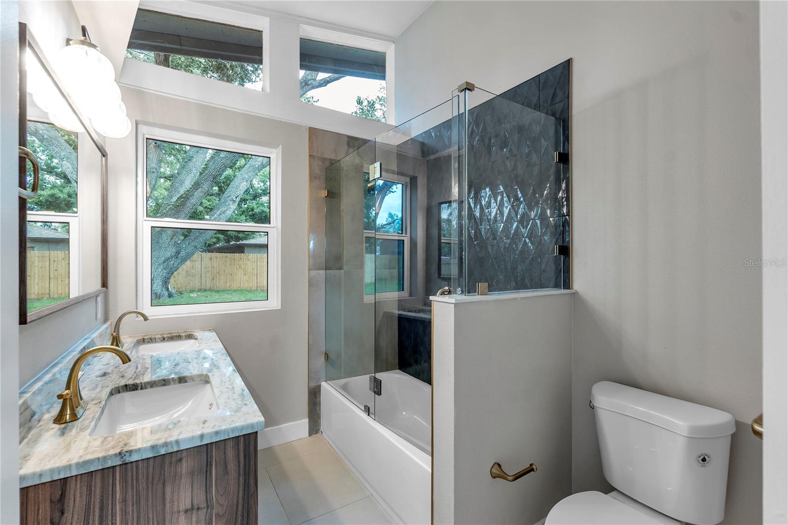 WEST ONECO - Residential