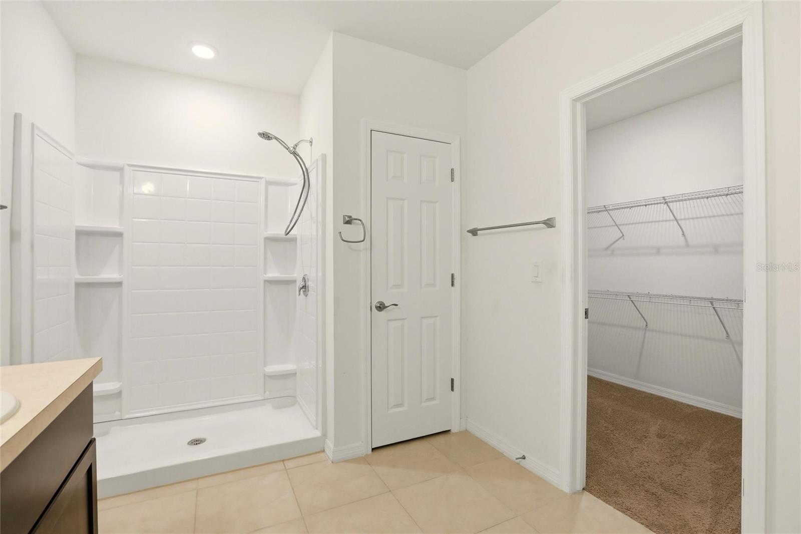 RIVER CLUB - Residential