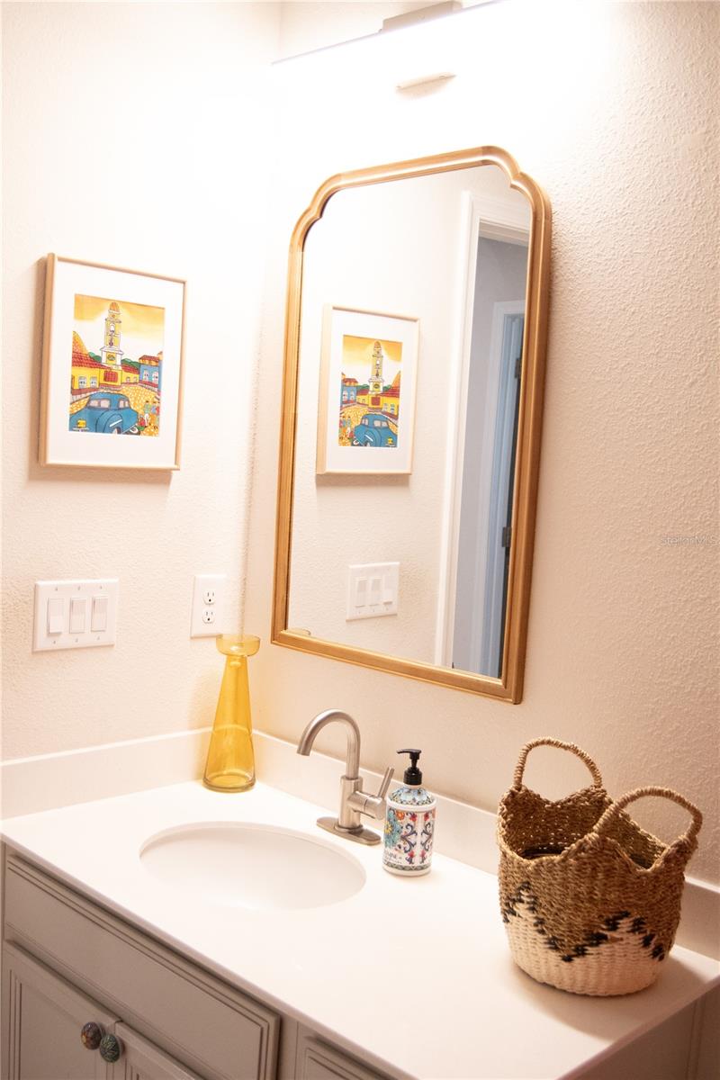 DORA LANDINGS - Residential