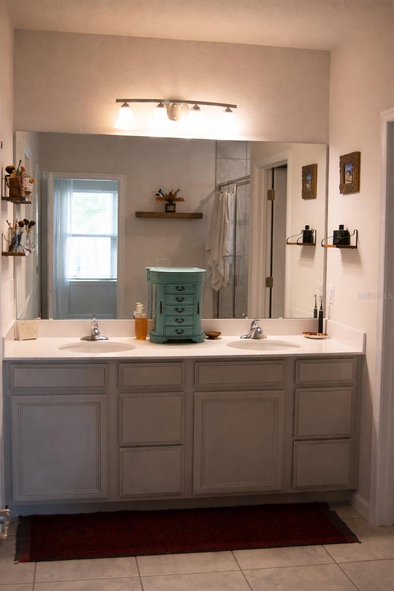 DORA LANDINGS - Residential