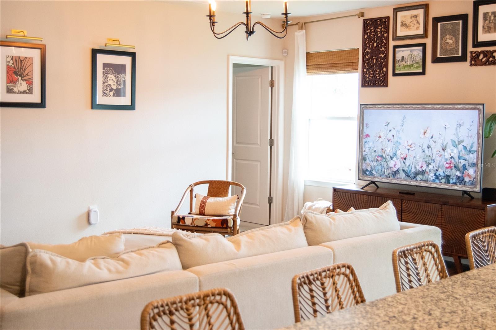 DORA LANDINGS - Residential