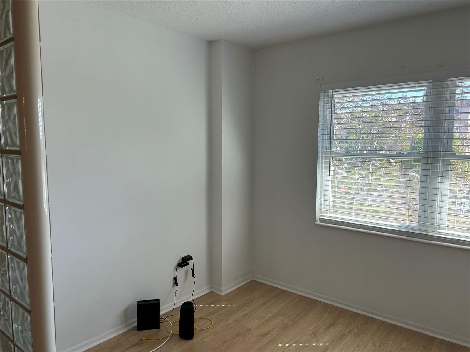 BAYSHORE ON THE LAKE APTS SEC 1 - Residential