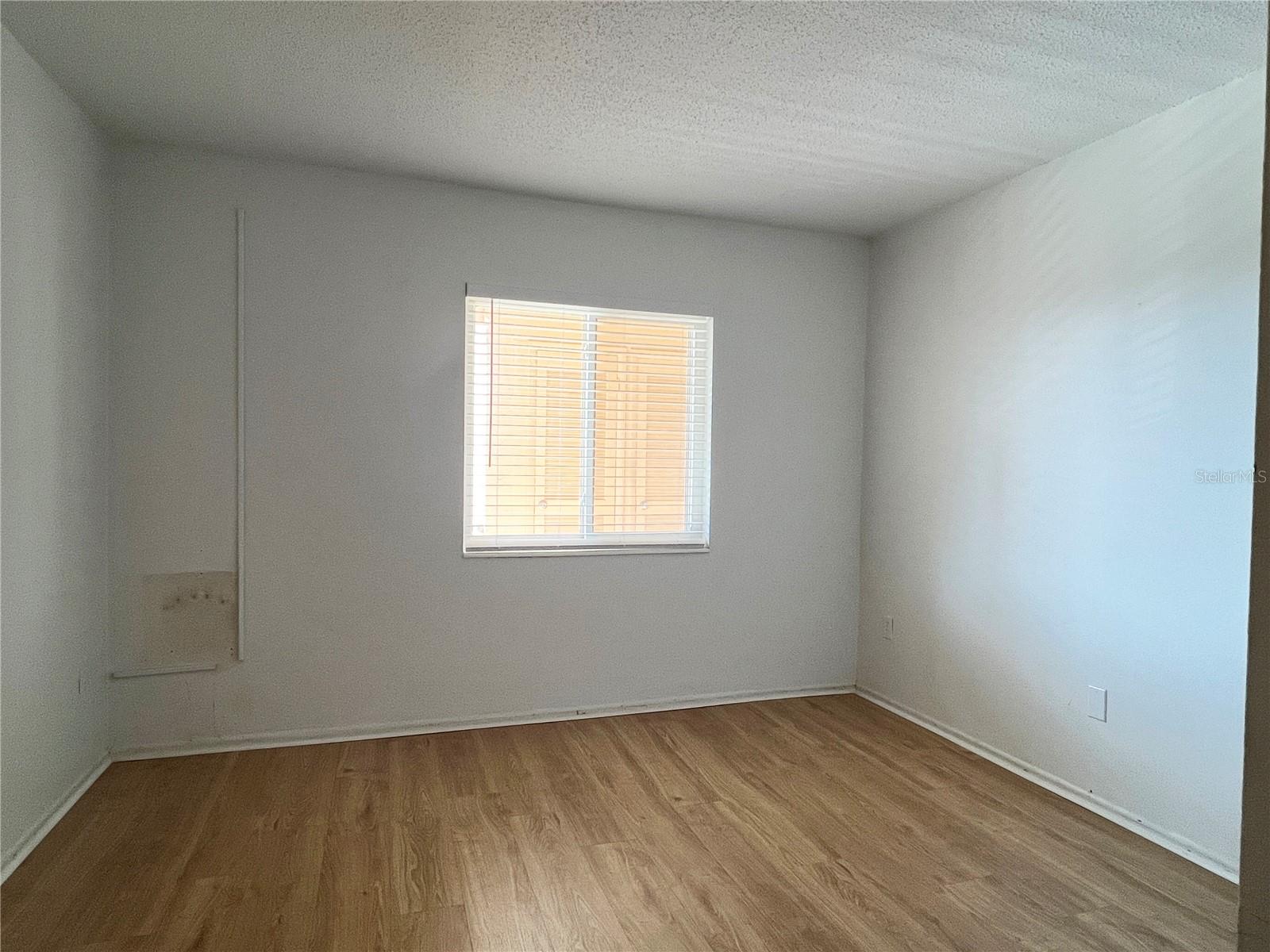 BAYSHORE ON THE LAKE APTS SEC 1 - Residential