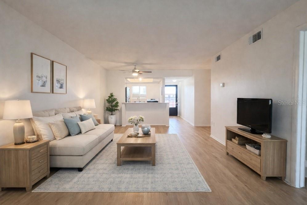 BAYSHORE ON THE LAKE APTS SEC 1 - Residential