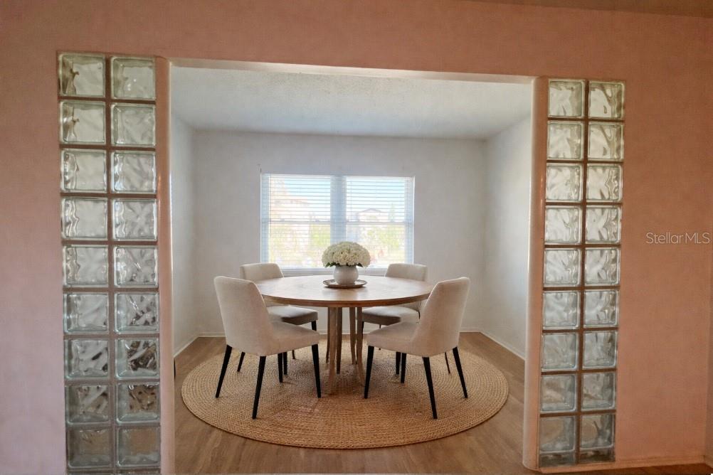 BAYSHORE ON THE LAKE APTS SEC 1 - Residential