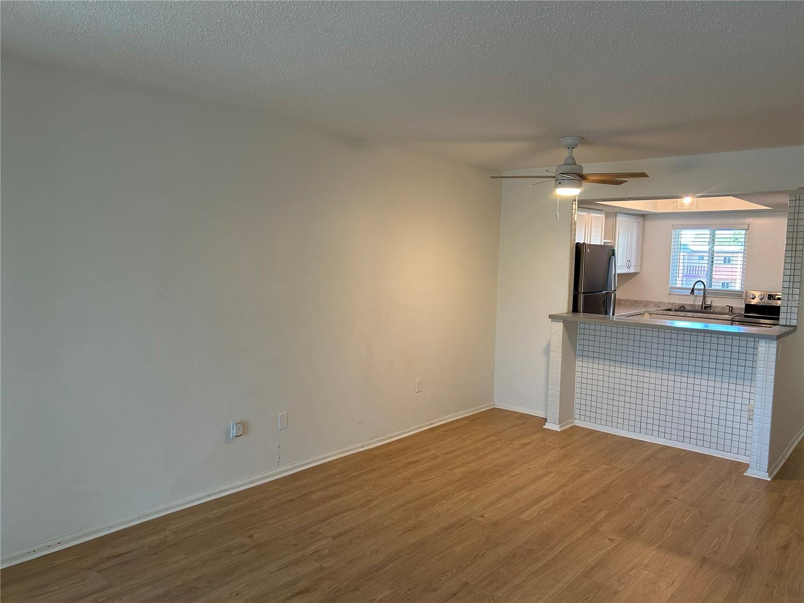 BAYSHORE ON THE LAKE APTS SEC 1 - Residential